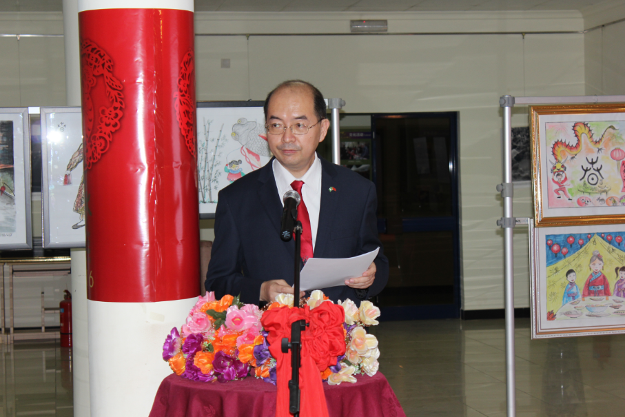 Mr.-Yan-Director-Chinese-CUltural-Center-Abuja-delivering-a-welcome-address-at-the-symposium-marking-Nigeria-China-Diplomatic-Relations-at-45