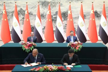 Chinese President Xi Jinping and Egyptian President Abdel Fattah El-Sisi witness the signing of bilateral cooperation documents after their talks in Beijing, capital of China.