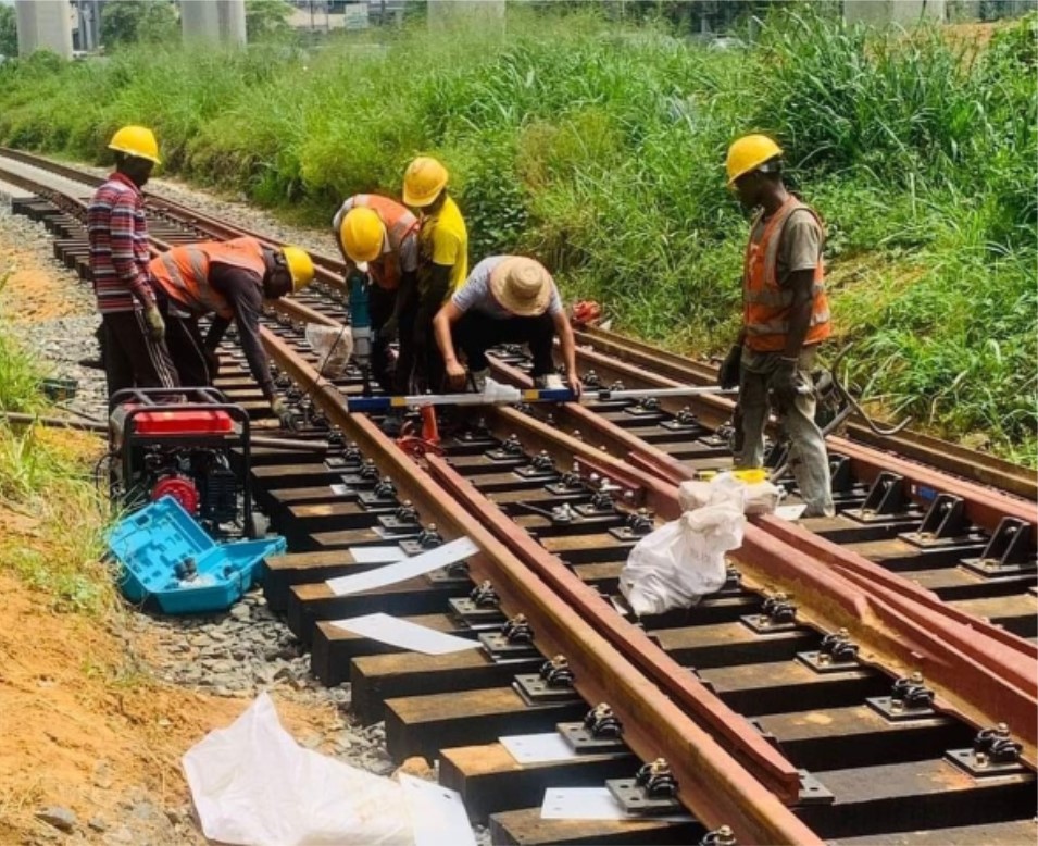 CHINESE CONTRACTOR DELIVERS P’HARCOURT-ABA RAILWAY