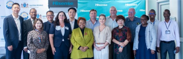 Hisense SA donates machinery, air cons, to Chris Hani Baragwanath Hopsital. Images supplied by Hisense SA. Center left, Dr Nthabiseng Makgana, CEO at Chris Hani Baragwanath Hospital, Center right, Ms. Luna Nortjie, Deputy General Manager of Hisense SA.